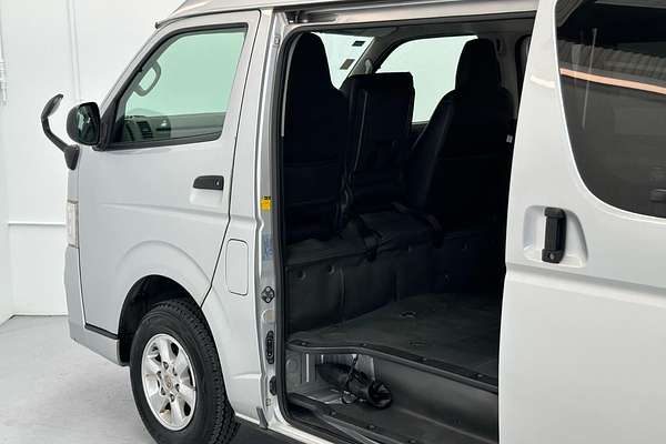 2011 Toyota Hiace 4WD High Roof KDH206