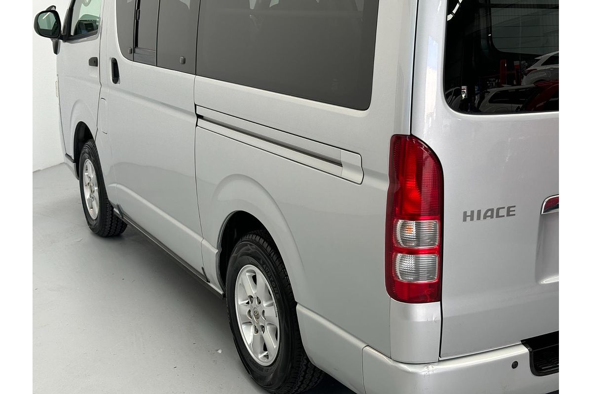 2011 Toyota Hiace 4WD High Roof KDH206