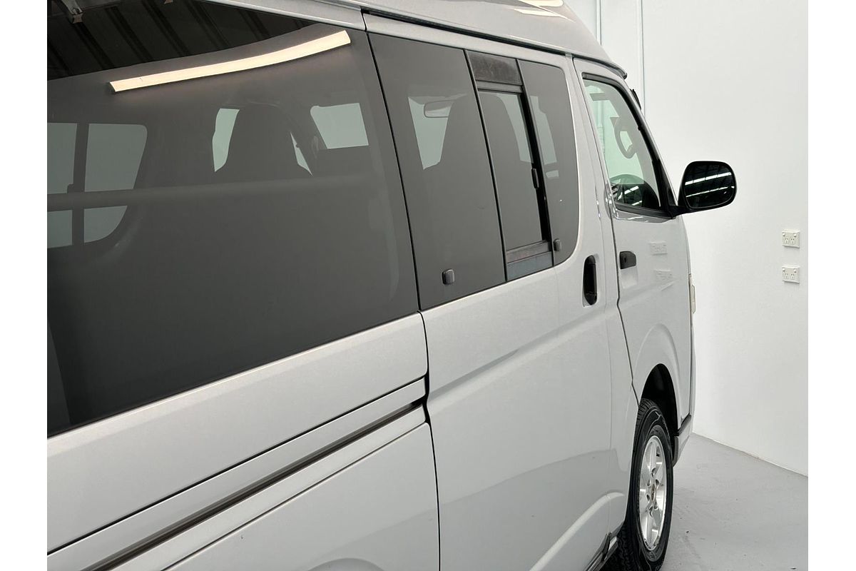 2011 Toyota Hiace 4WD High Roof KDH206