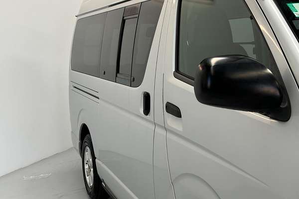 2011 Toyota Hiace 4WD High Roof KDH206