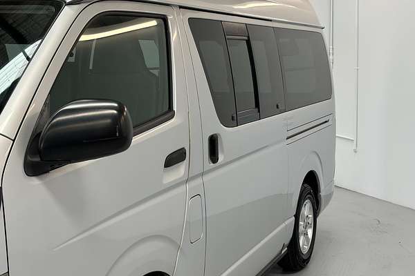 2011 Toyota Hiace 4WD High Roof KDH206