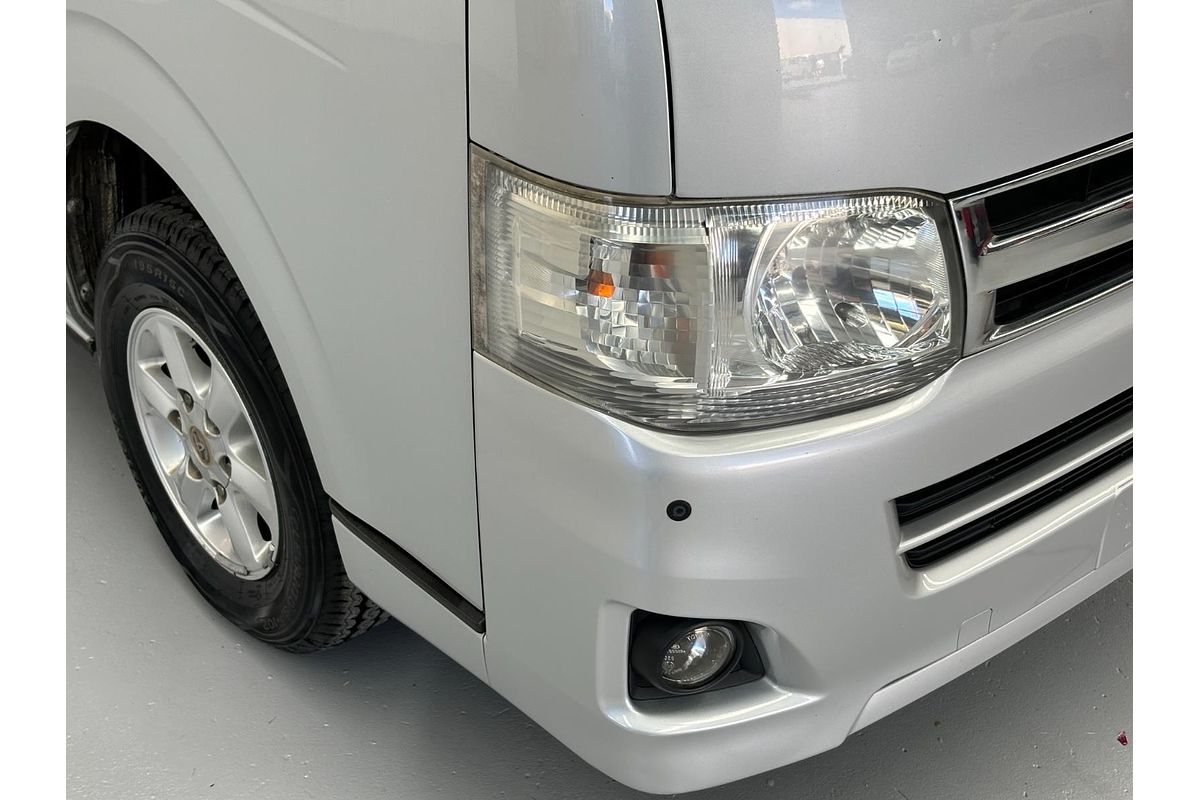 2011 Toyota Hiace 4WD High Roof KDH206