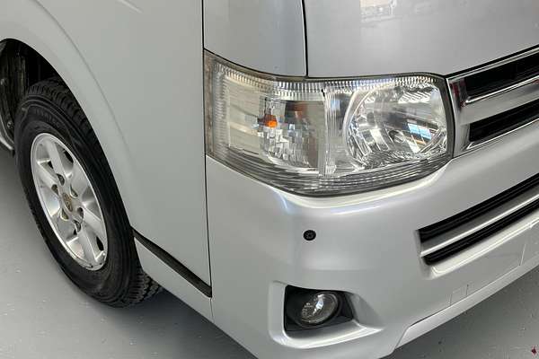 2011 Toyota Hiace 4WD High Roof KDH206