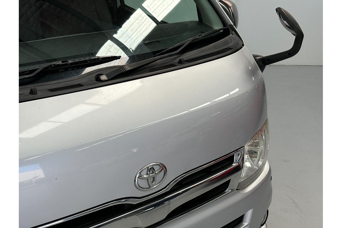 2011 Toyota Hiace 4WD High Roof KDH206