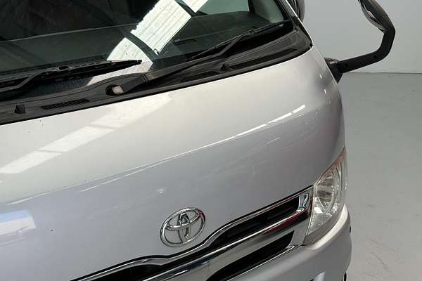2011 Toyota Hiace 4WD High Roof KDH206