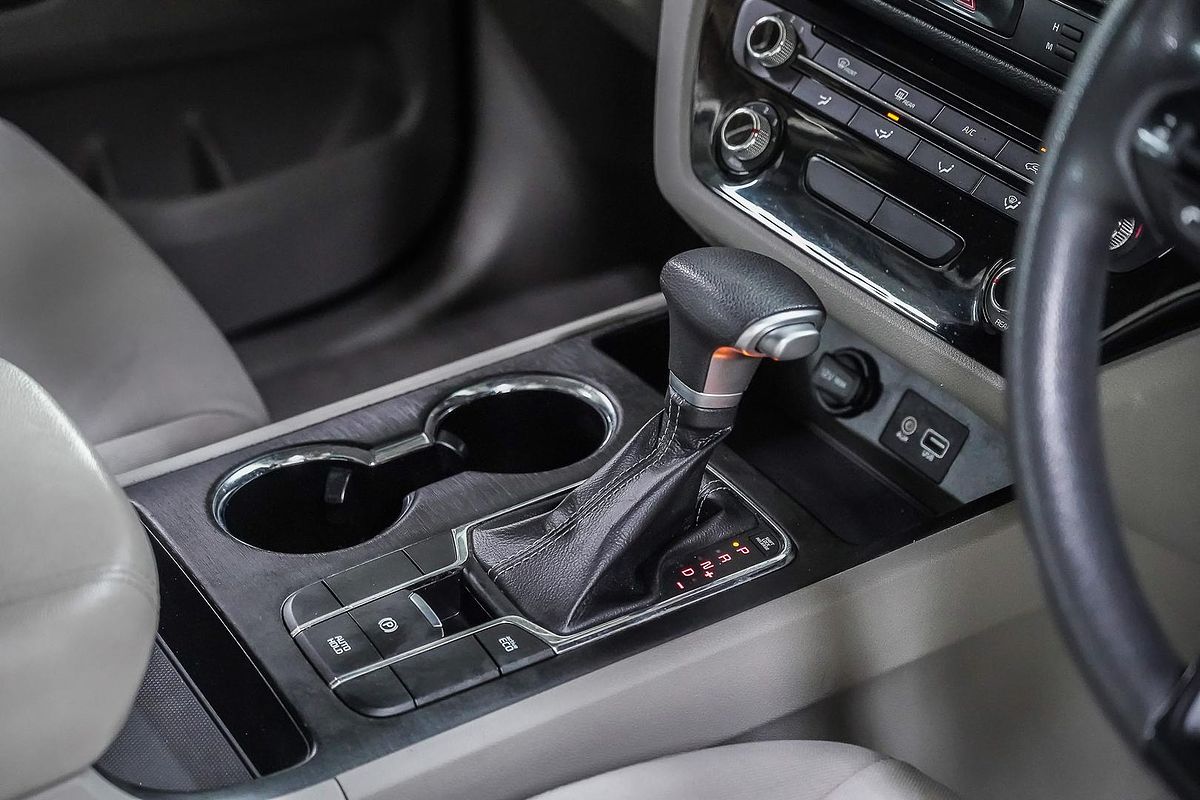 2020 Kia Carnival S YP