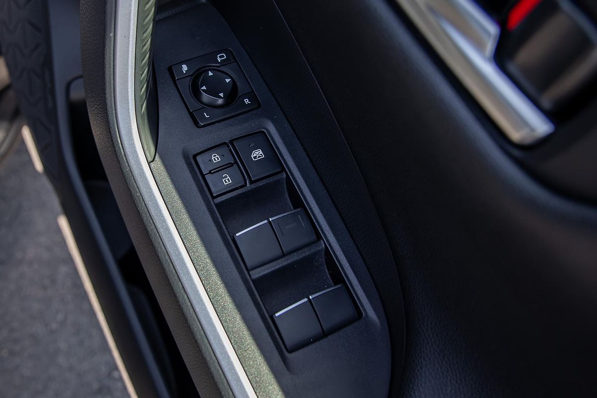 2020 Toyota RAV4 Cruiser AXAH54R
