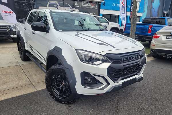2024 Isuzu D-MAX BLADE 4X4
