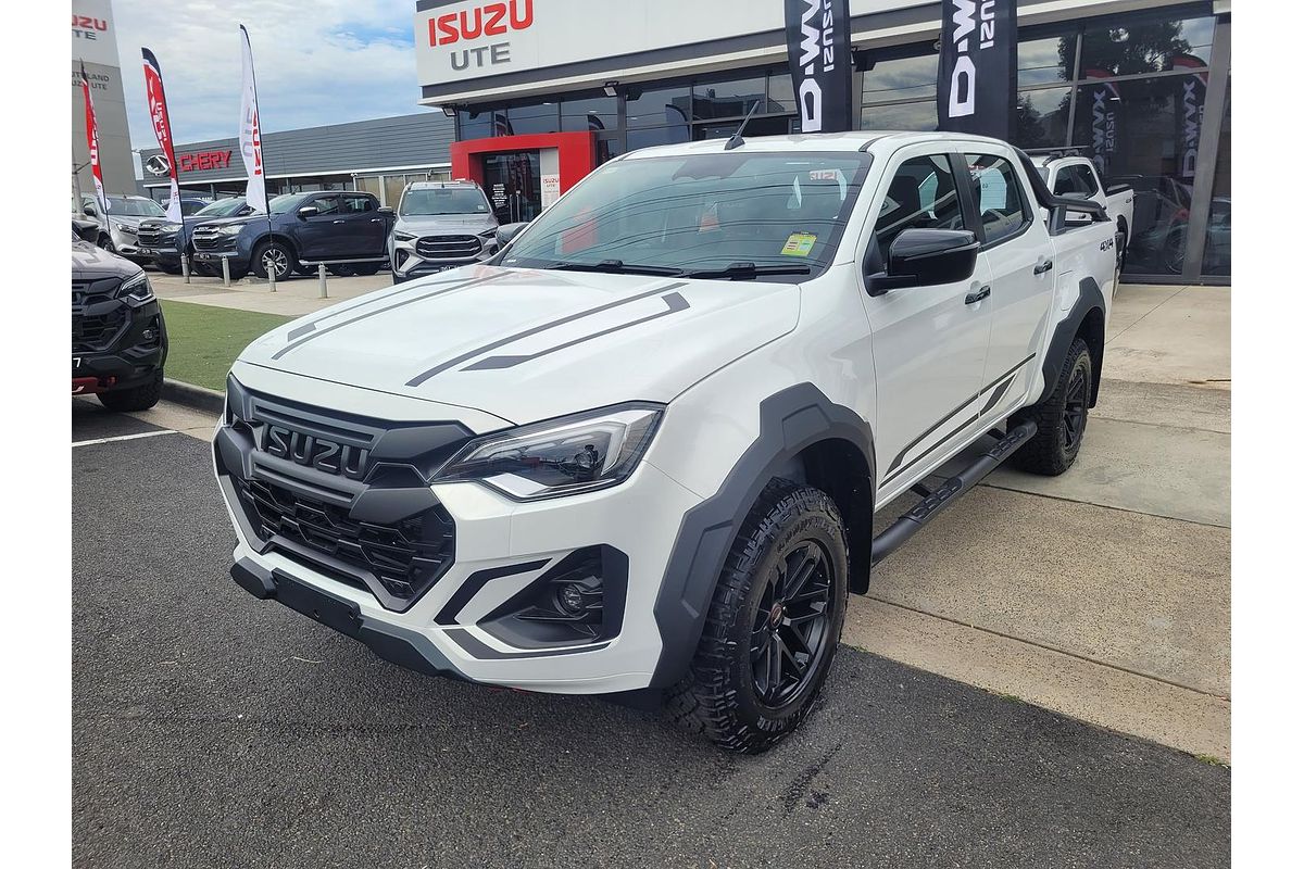 2024 Isuzu D-MAX BLADE 4X4