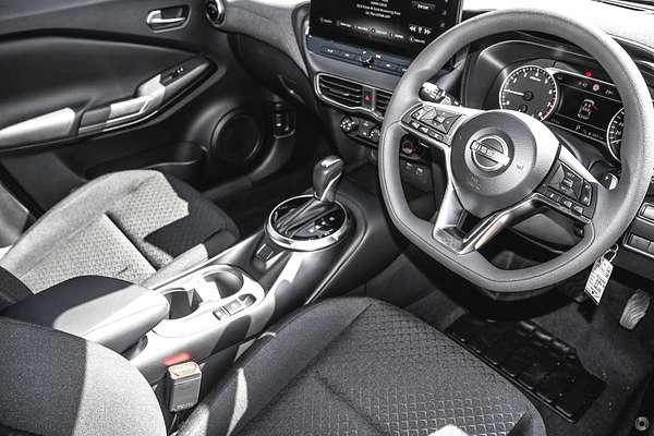 2024 Nissan JUKE ST F16