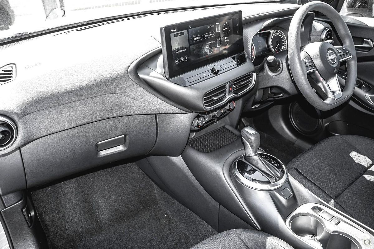 2024 Nissan JUKE ST F16