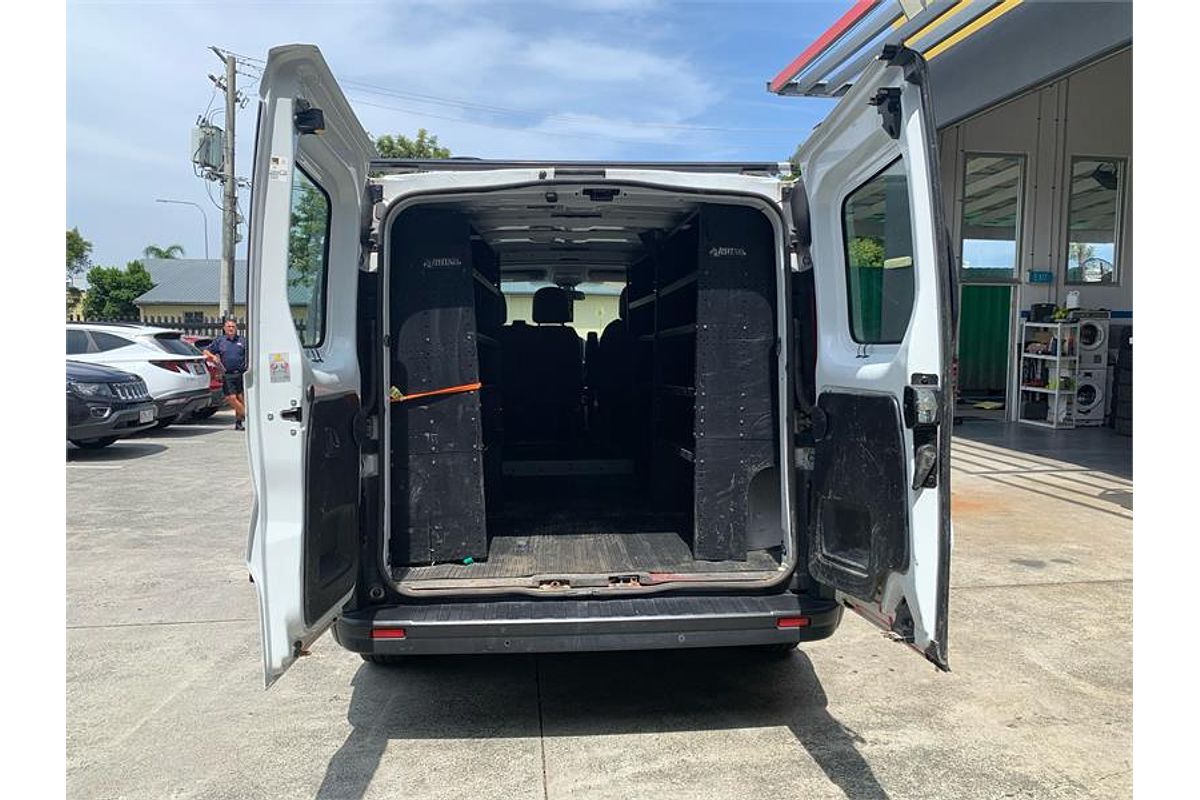 2021 Mitsubishi Express GLX SN SWB