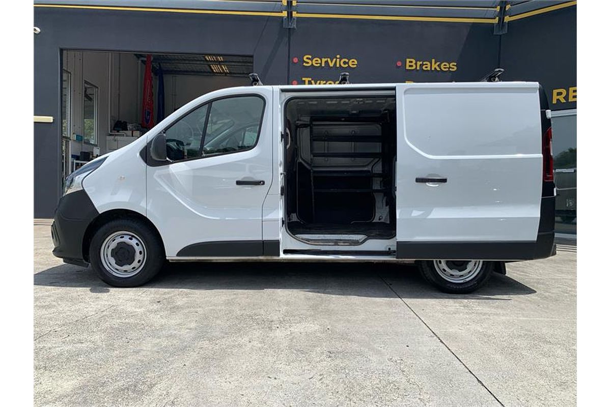 2021 Mitsubishi Express GLX SN SWB