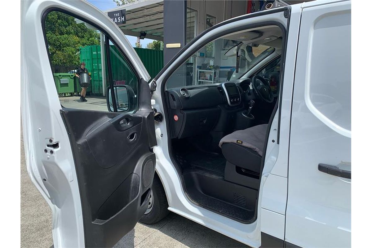 2021 Mitsubishi Express GLX SN SWB