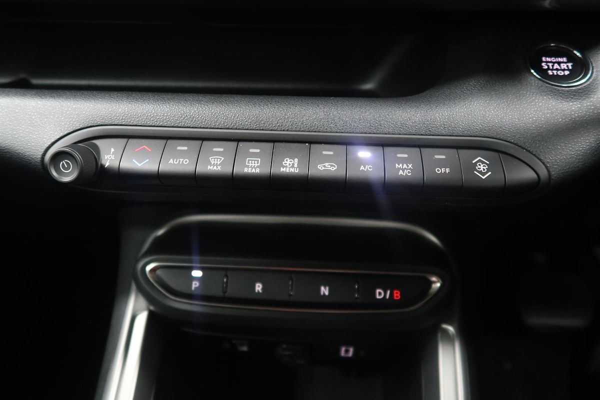 2024 Jeep Avenger Limited JJ