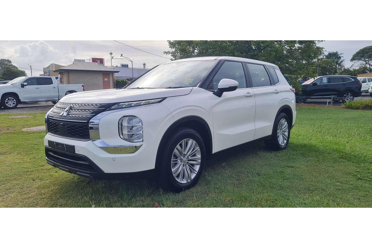 2023 Mitsubishi Outlander ES ZM