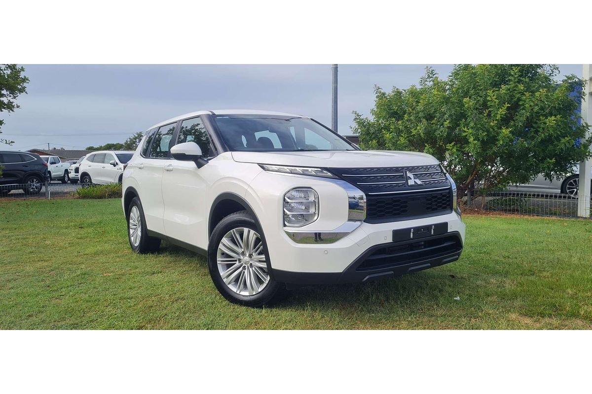 2023 Mitsubishi Outlander ES ZM