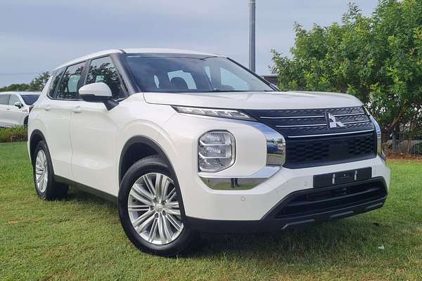 2023 Mitsubishi Outlander ES ZM