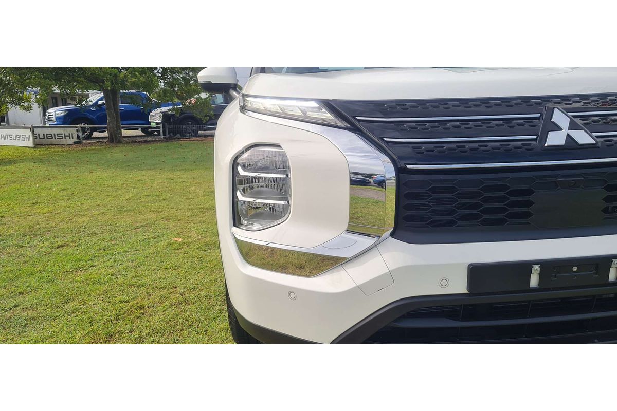 2023 Mitsubishi Outlander ES ZM