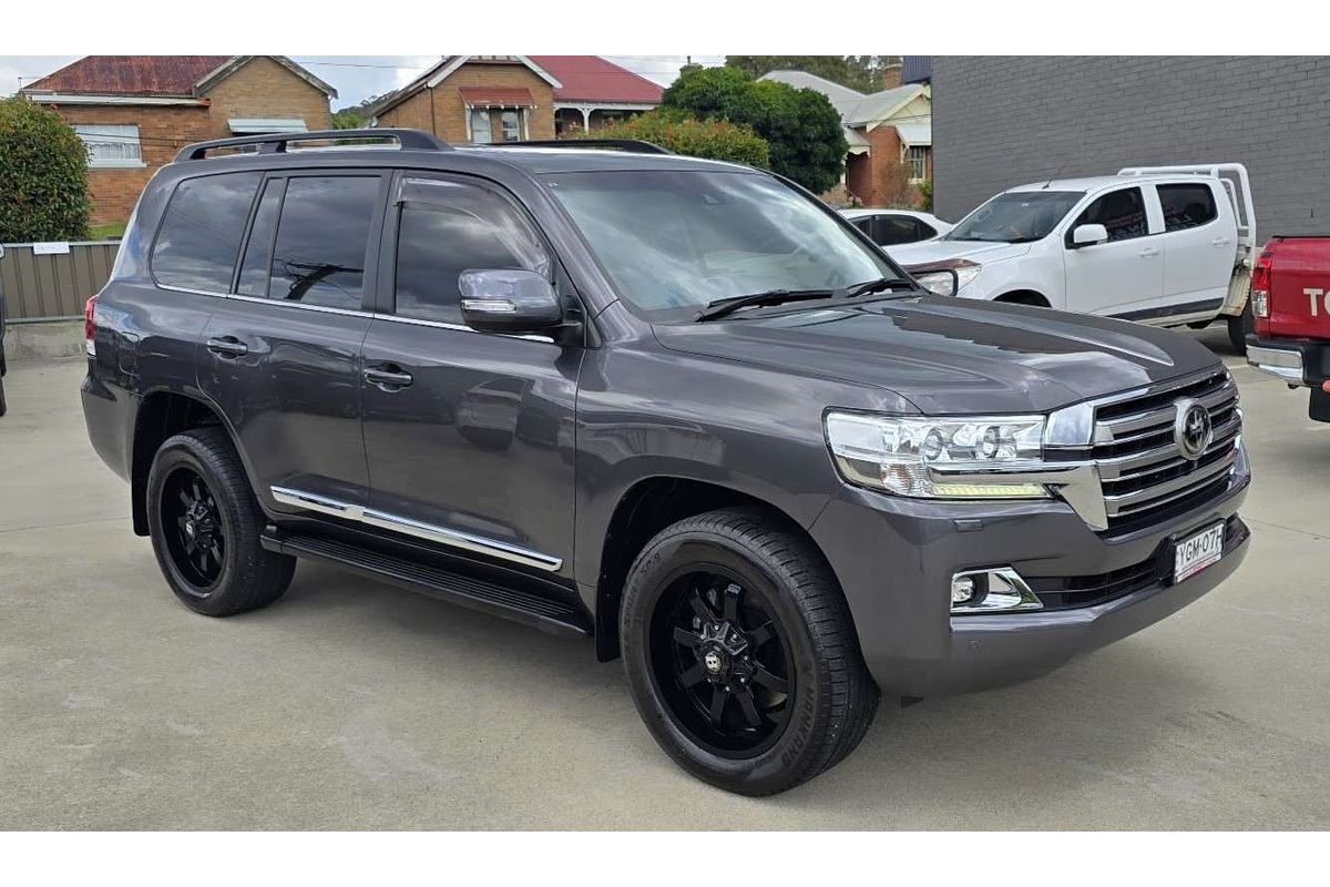 2016 Toyota Landcruiser Sahara URJ202R