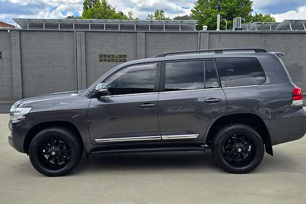 2016 Toyota Landcruiser Sahara URJ202R