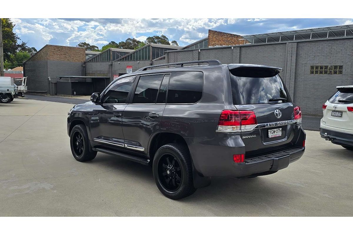 2016 Toyota Landcruiser Sahara URJ202R