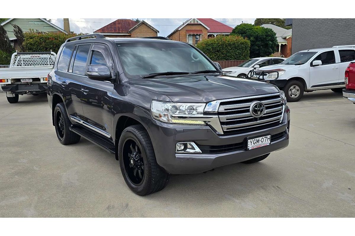 2016 Toyota Landcruiser Sahara URJ202R