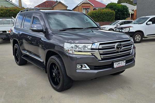2016 Toyota Landcruiser Sahara URJ202R