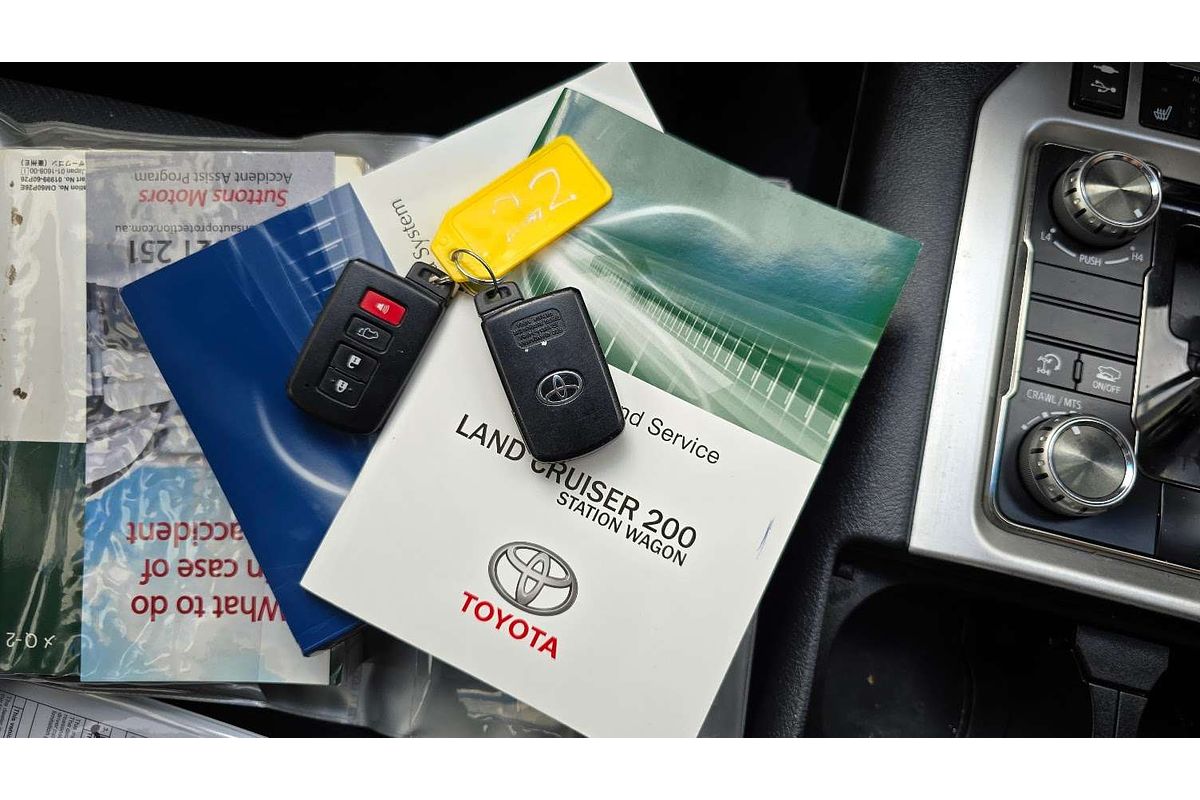 2016 Toyota Landcruiser Sahara URJ202R