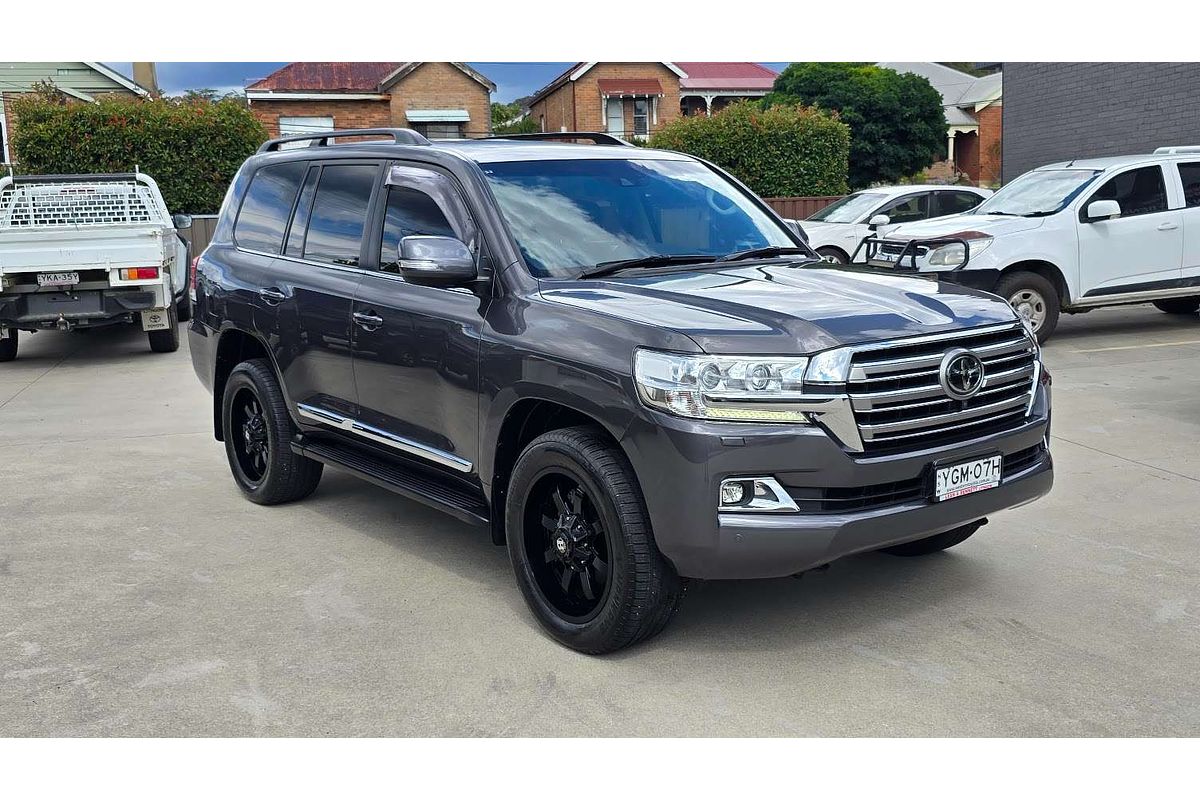 2016 Toyota Landcruiser Sahara URJ202R