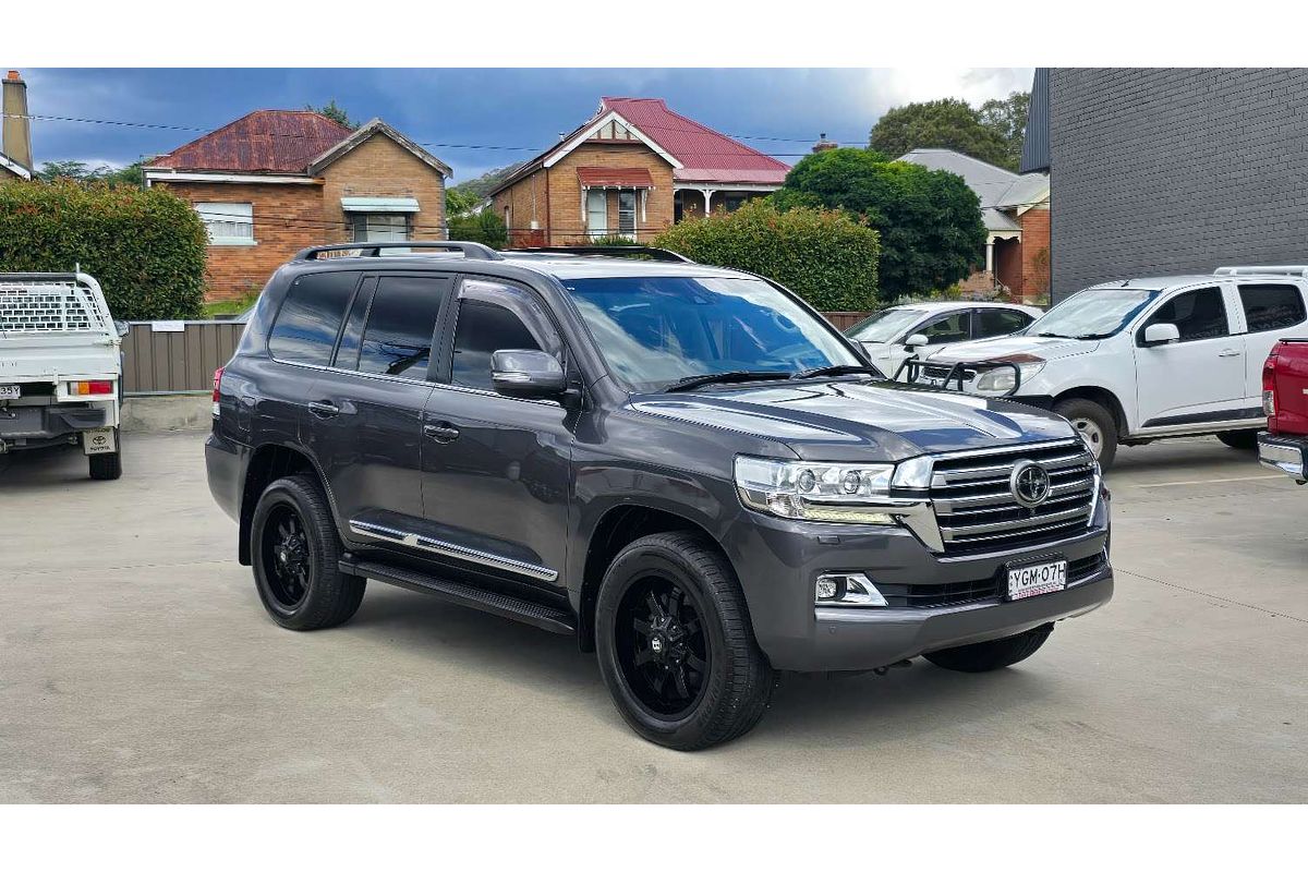 2016 Toyota Landcruiser Sahara URJ202R