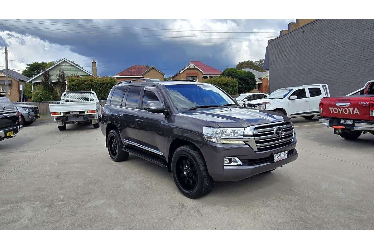 2016 Toyota Landcruiser Sahara URJ202R