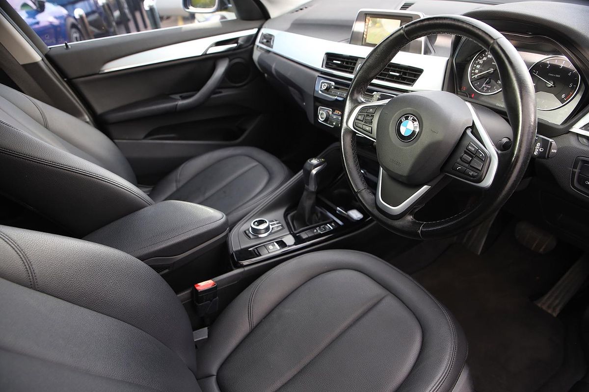 2016 BMW X1 sDrive18d F48