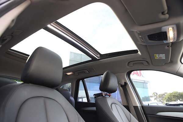 2016 BMW X1 sDrive18d F48