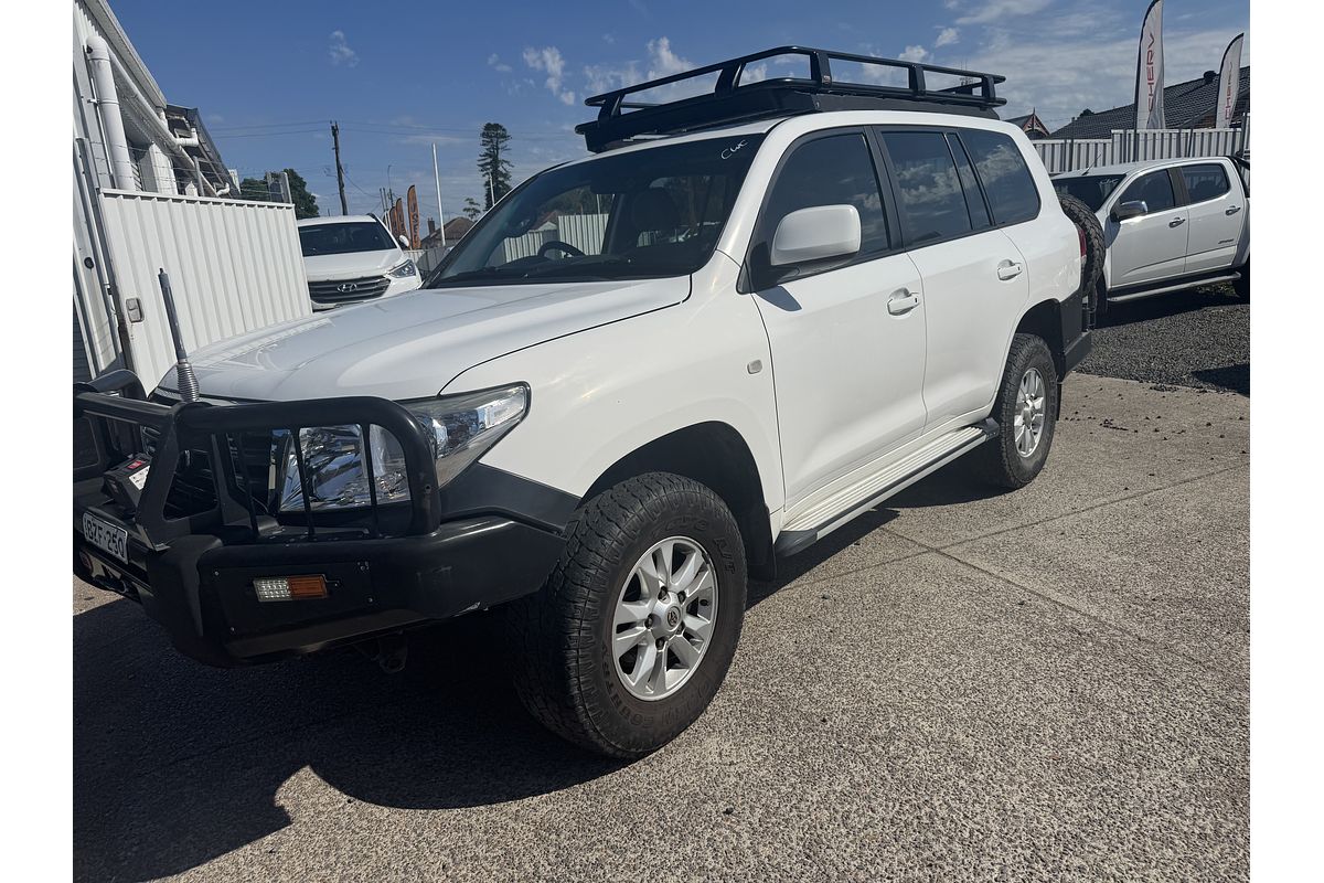 2011 Toyota Landcruiser GXL VDJ200R