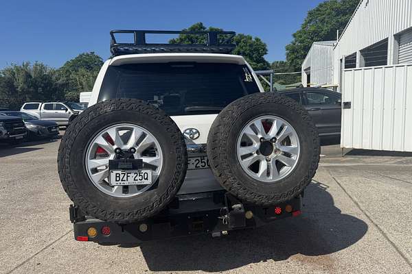 2011 Toyota Landcruiser GXL VDJ200R