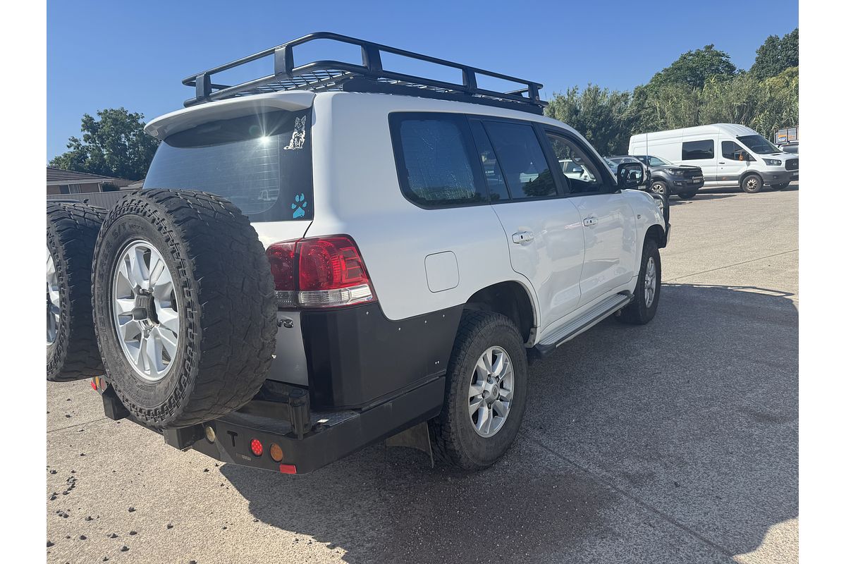 2011 Toyota Landcruiser GXL VDJ200R