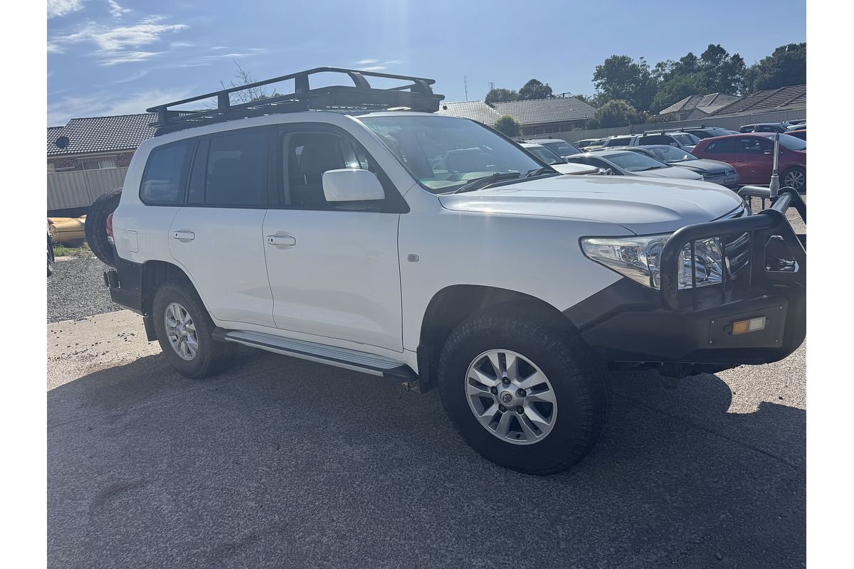 2011 Toyota Landcruiser GXL VDJ200R