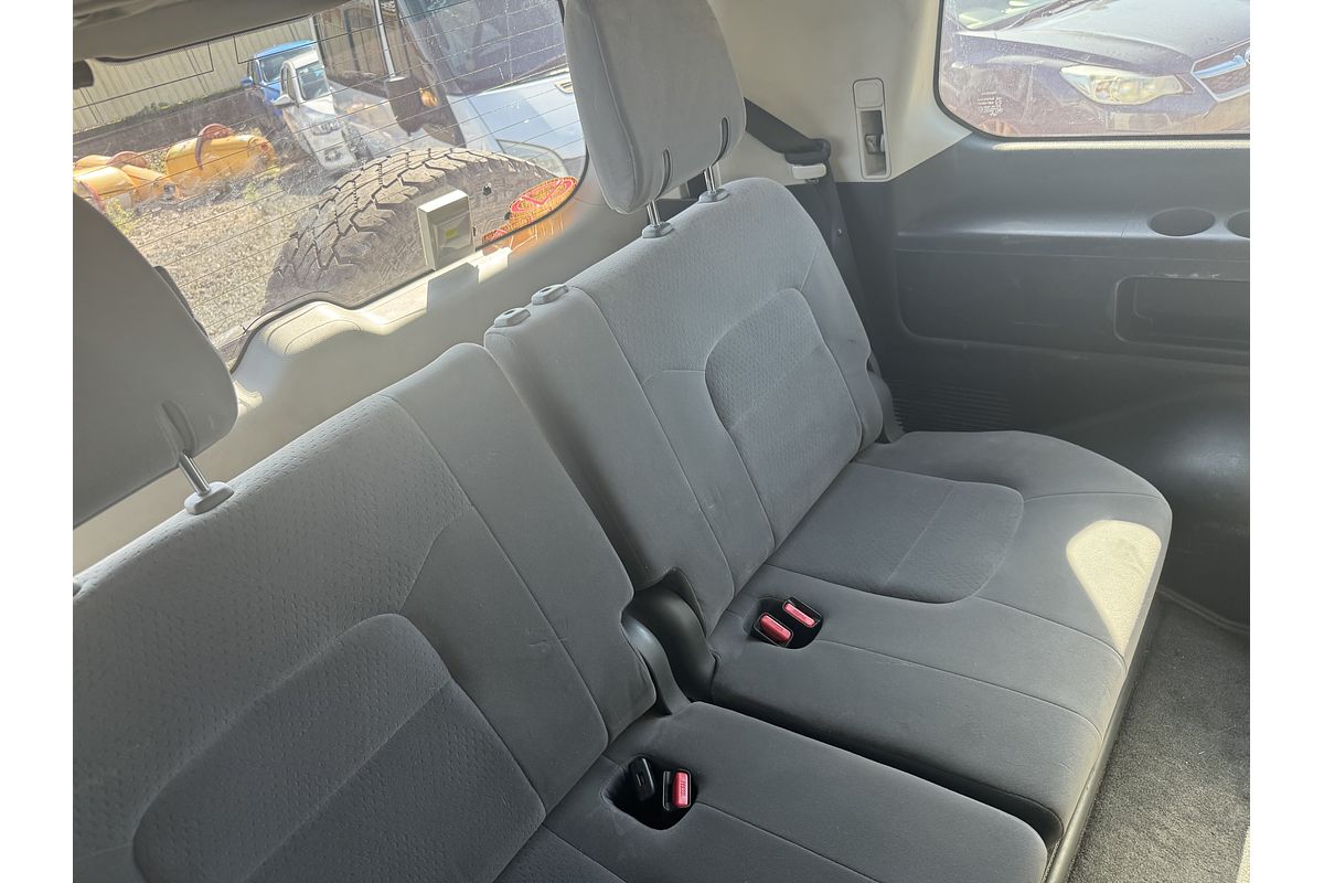 2011 Toyota Landcruiser GXL VDJ200R