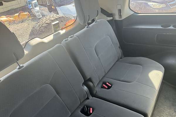 2011 Toyota Landcruiser GXL VDJ200R