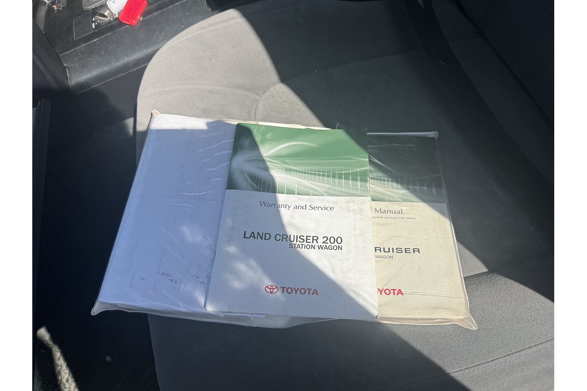 2011 Toyota Landcruiser GXL VDJ200R