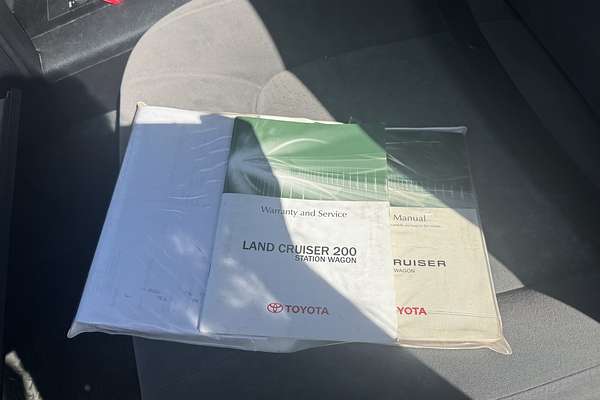 2011 Toyota Landcruiser GXL VDJ200R