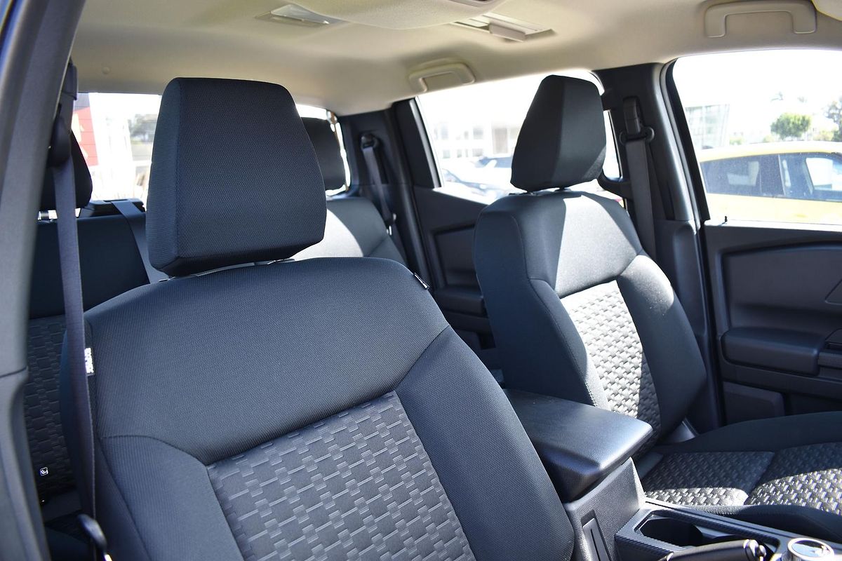 2023 Mitsubishi Triton GLX MV 4X4