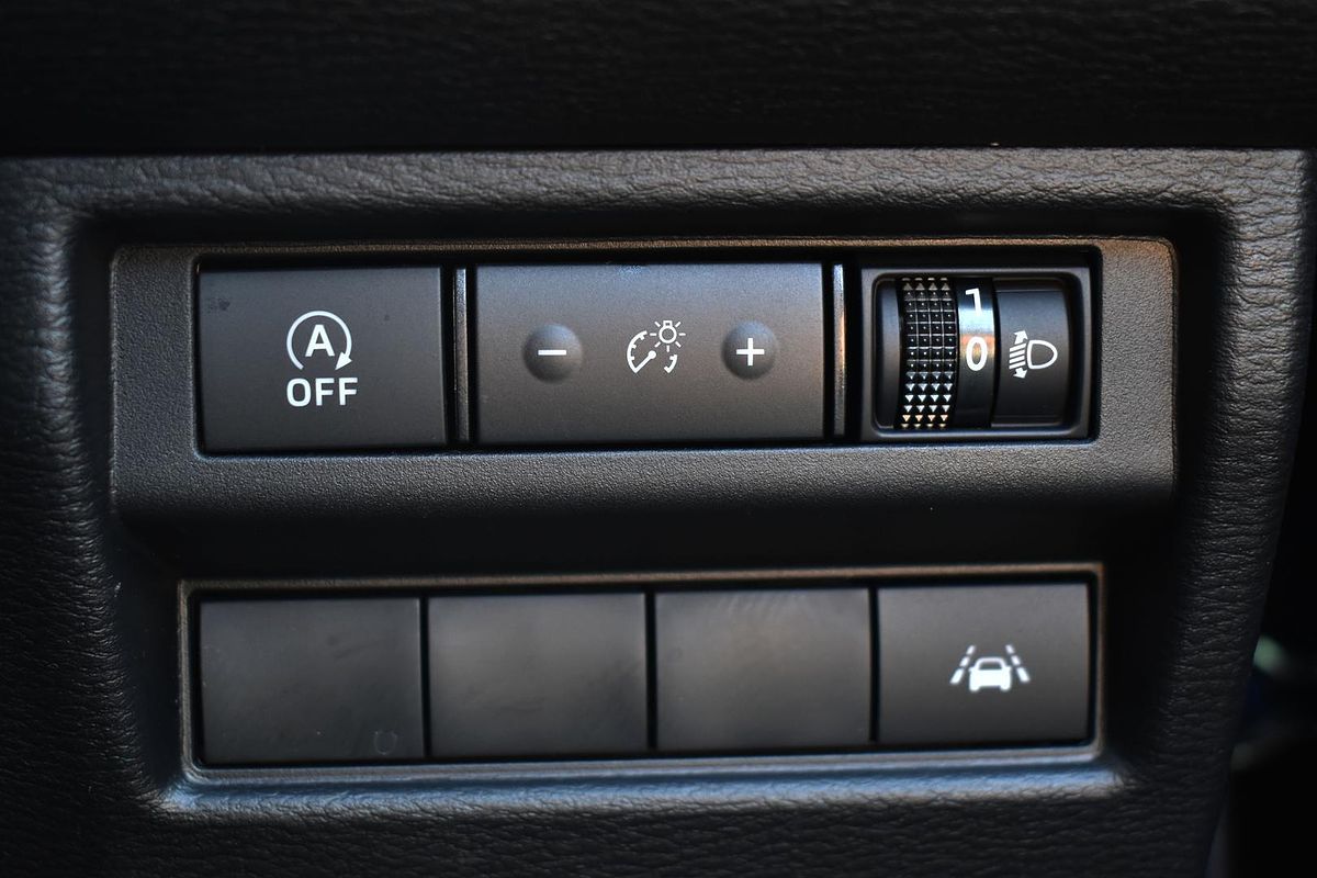 2024 Mitsubishi Triton GLX MV 4X4