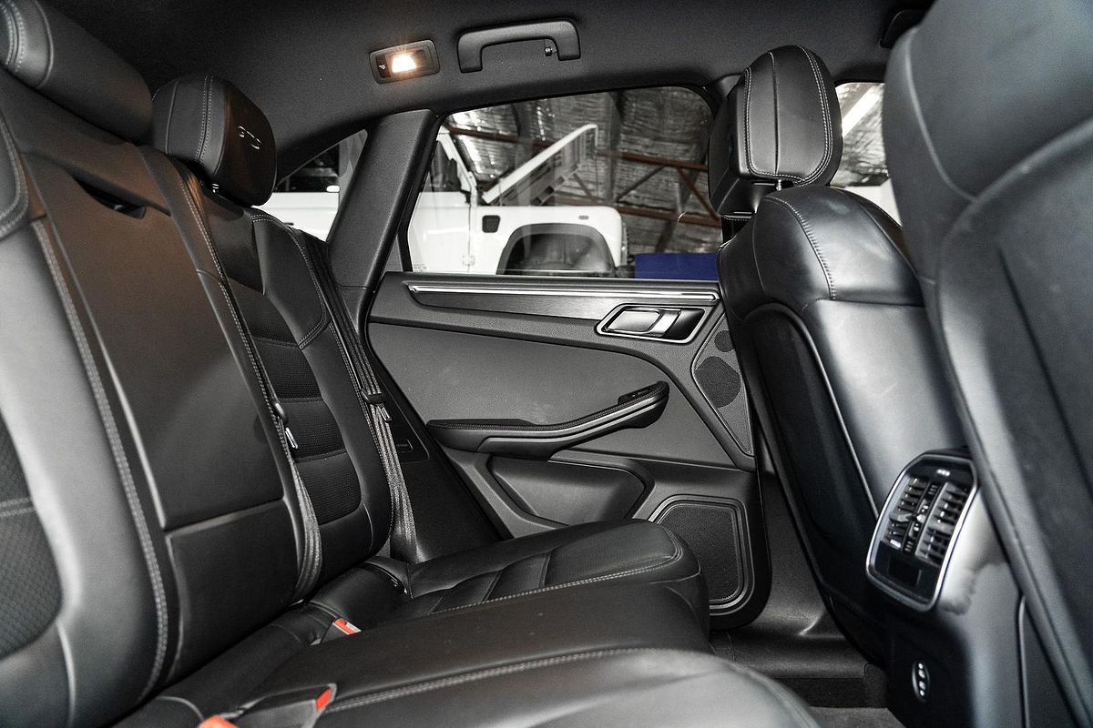 2019 Porsche Macan GTS 95B