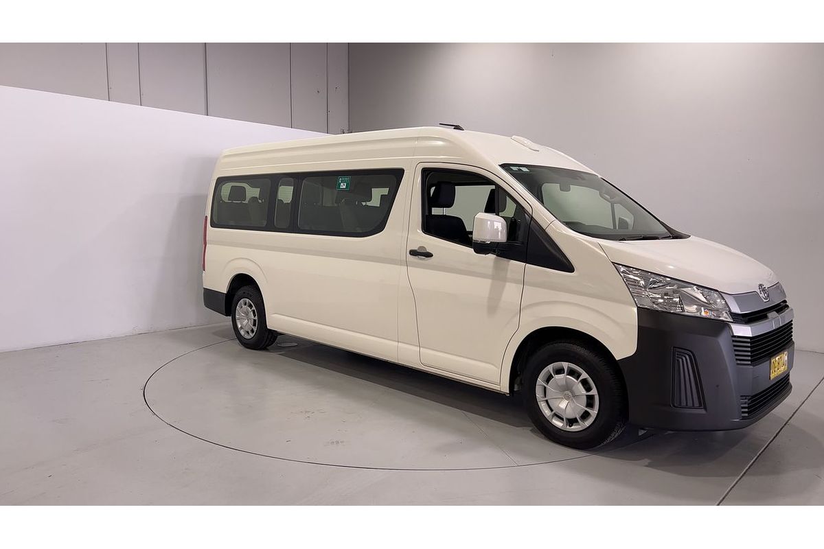 2022 Toyota Hiace Commuter GDH322R