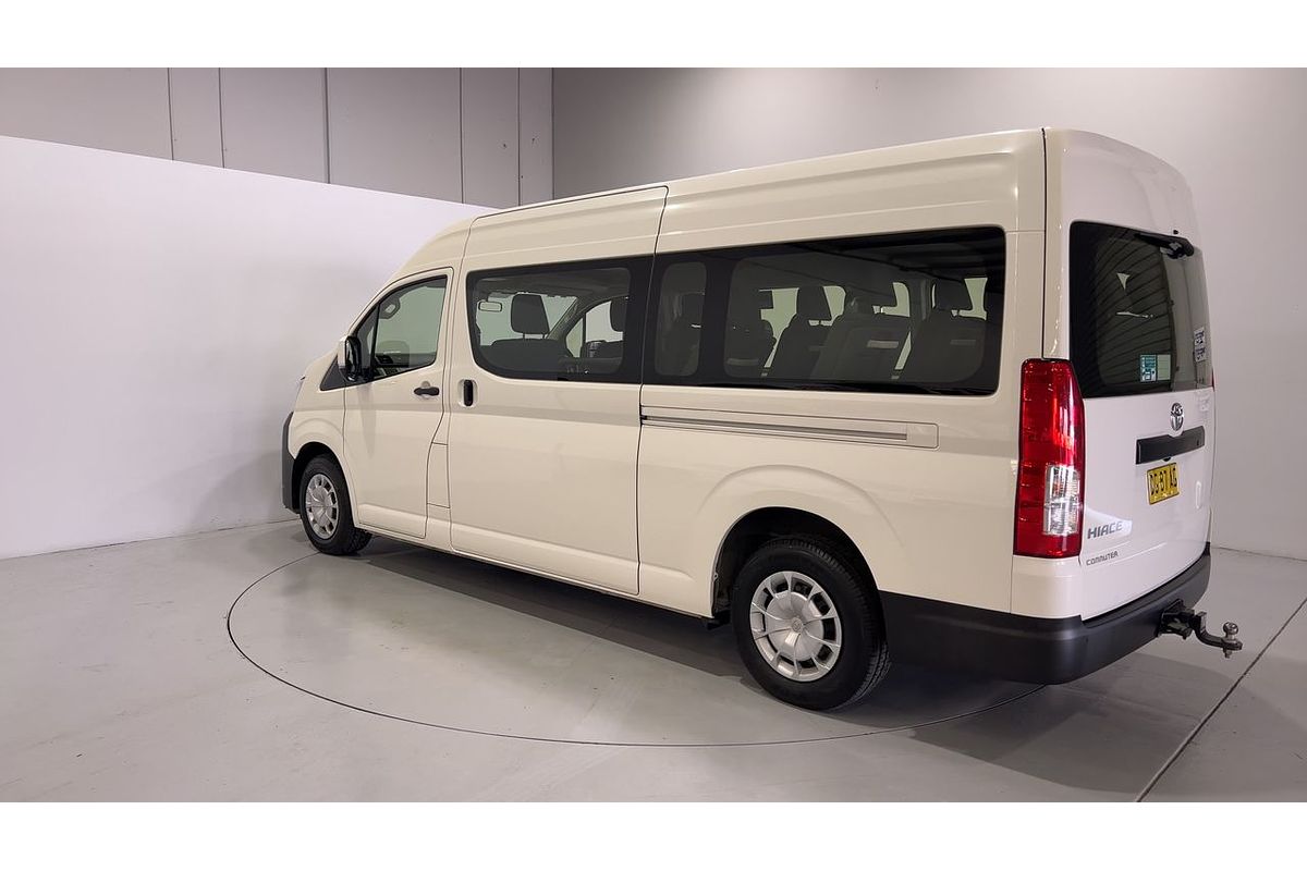 2022 Toyota Hiace Commuter GDH322R