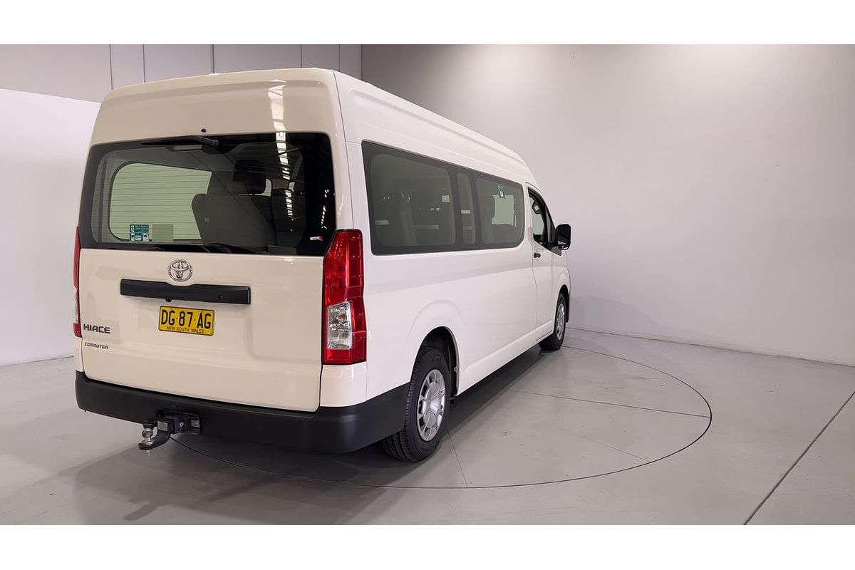2022 Toyota Hiace Commuter GDH322R