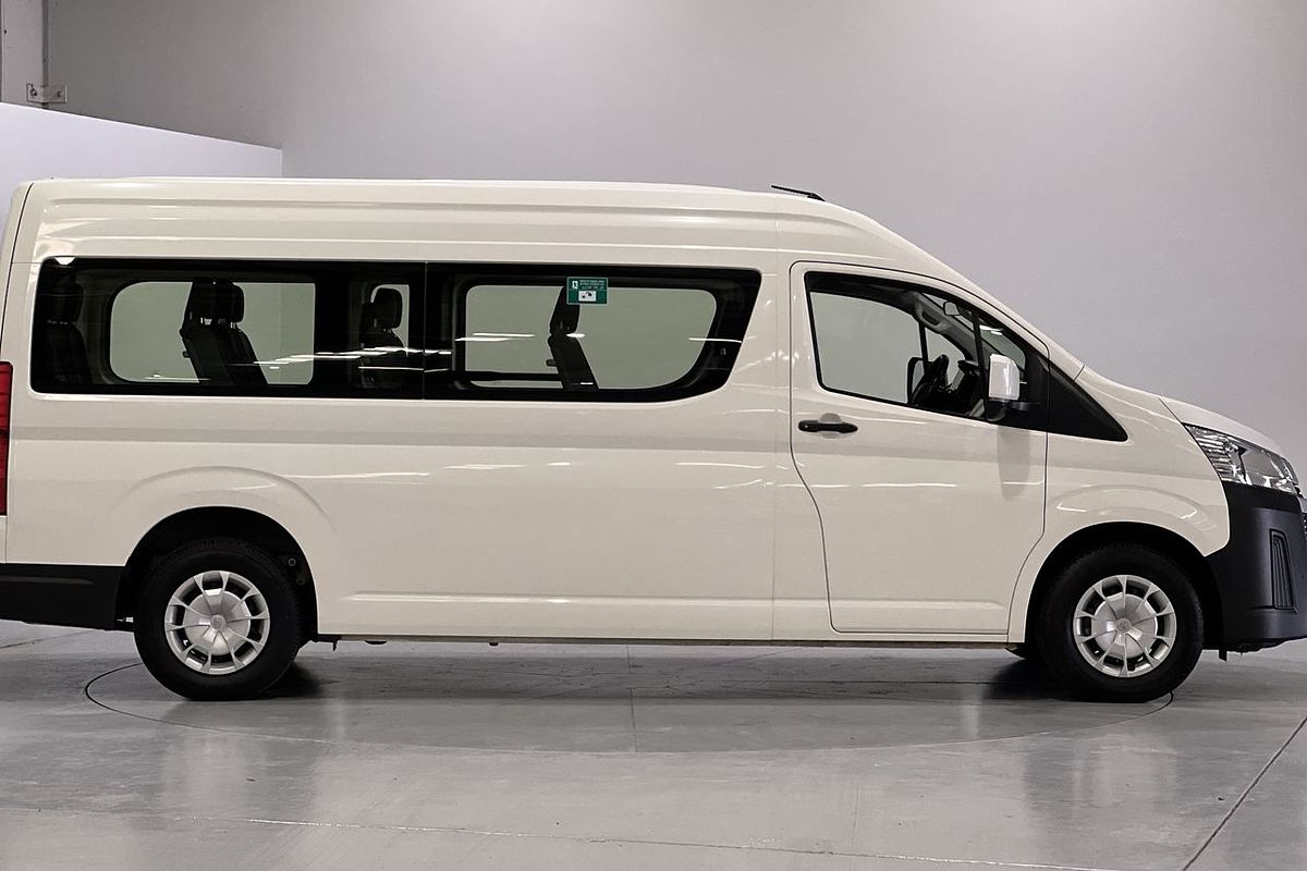 2022 Toyota Hiace Commuter GDH322R