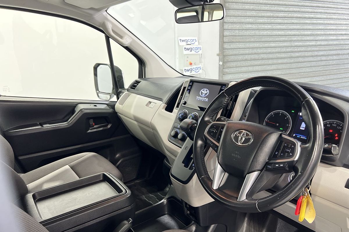 2022 Toyota Hiace Commuter GDH322R